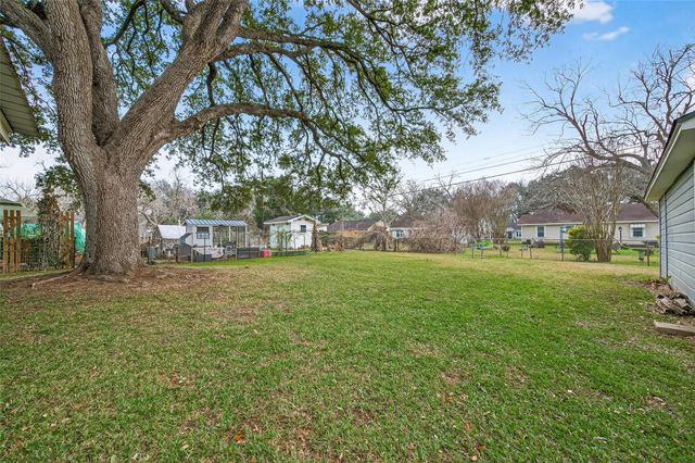 500 Lazy Lane, Wharton, TX 77488