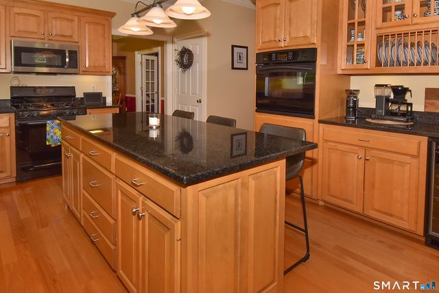 85 School Road, Bolton, CT 06043