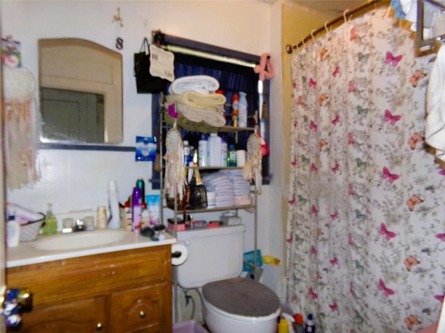 308 E East South Street, Weimar, TX 78962