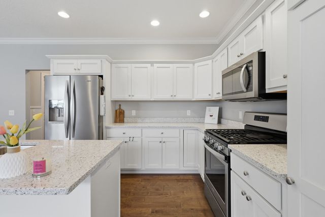 4465 W Slate Creek Drive, Bettendorf, IA 52722