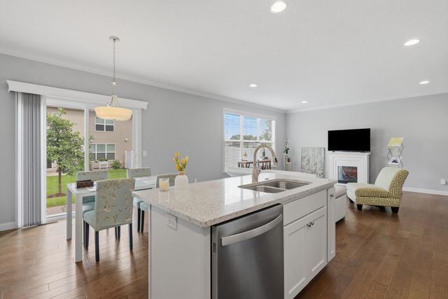 4465 W Slate Creek Drive, Bettendorf, IA 52722