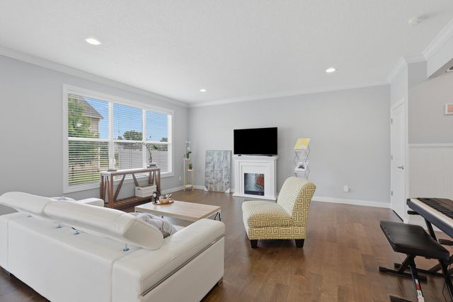 4465 W Slate Creek Drive, Bettendorf, IA 52722
