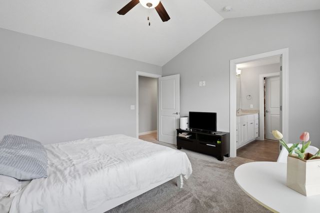 4465 W Slate Creek Drive, Bettendorf, IA 52722