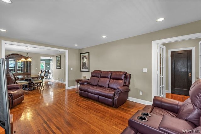 4367 Clinton Street, West Seneca, NY 14224
