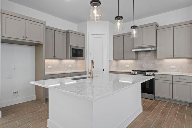 12102 Wild Bend Drive, Mont Belvieu, TX 77523