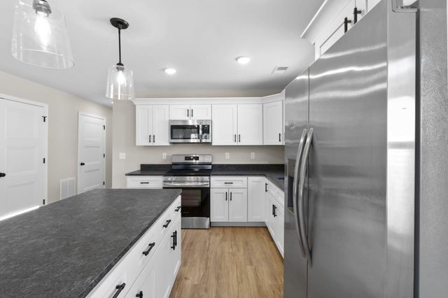 1817 Eden Cove, Lexington, KY 40505