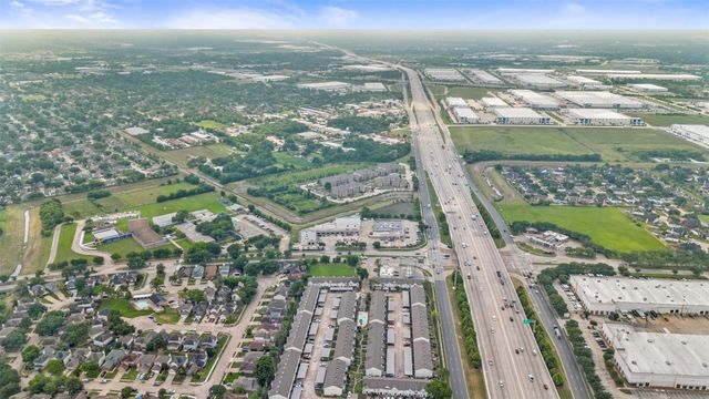 8657 Village Of Fondren Drive 8657, Houston, TX 77071