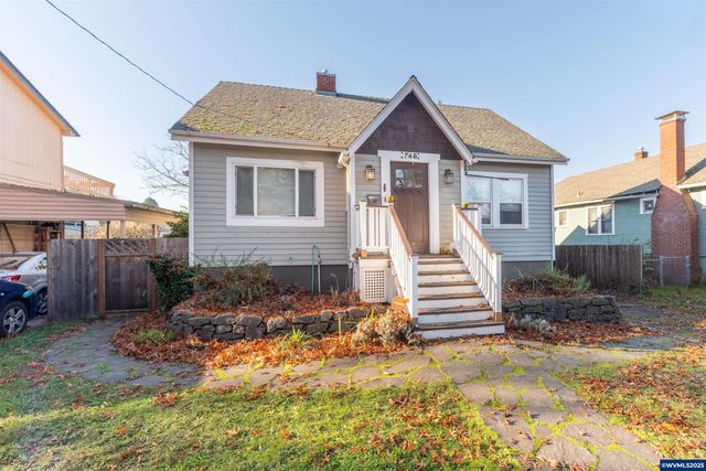 745 16th St NE, Salem, OR 97301