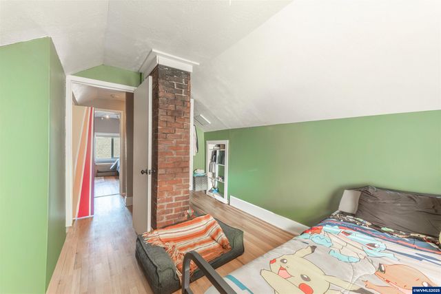 745 16th St NE, Salem, OR 97301