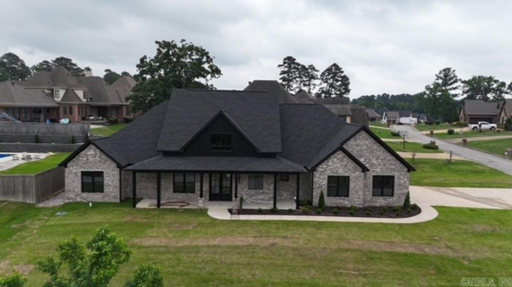 137 Arlington Park Terrace, Hot Springs, AR 71901