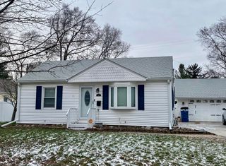 742 Riverside Drive, Battle Creek City, MI 49015