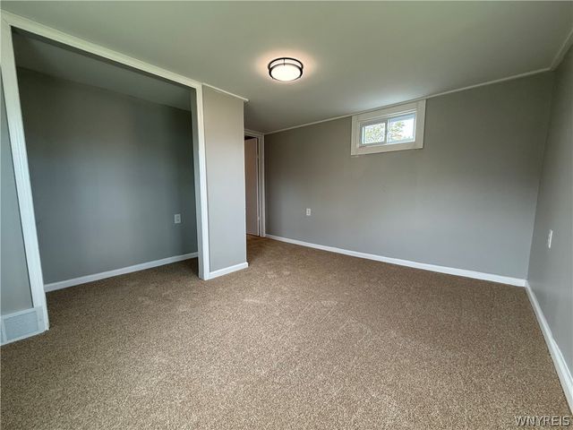 18 Bradford Court, West Seneca, NY 14224