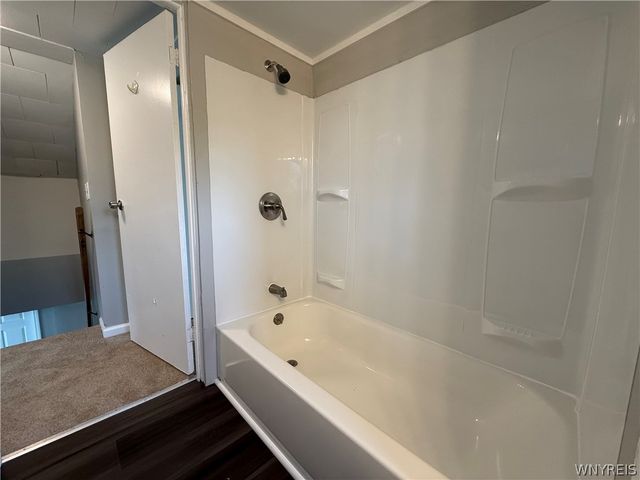 18 Bradford Court, West Seneca, NY 14224