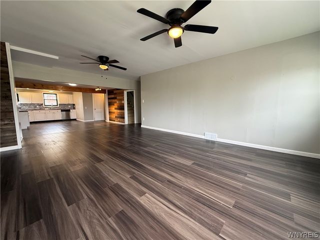 18 Bradford Court, West Seneca, NY 14224