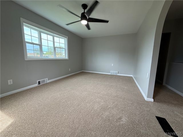 18 Bradford Court, West Seneca, NY 14224