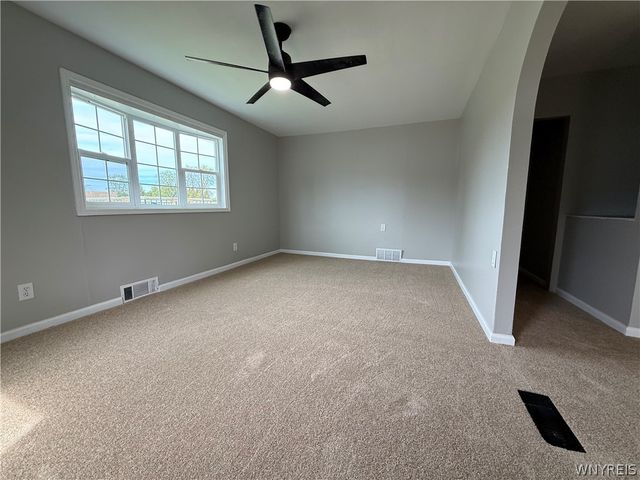 18 Bradford Court, West Seneca, NY 14224