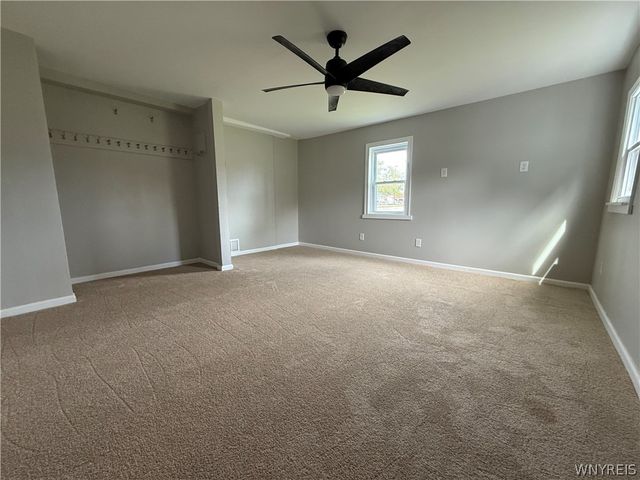 18 Bradford Court, West Seneca, NY 14224