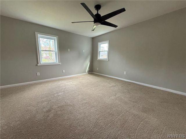 18 Bradford Court, West Seneca, NY 14224