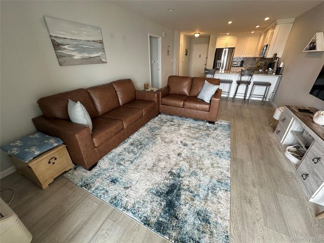 360 Shore Road 8H, Long Beach, NY 11561