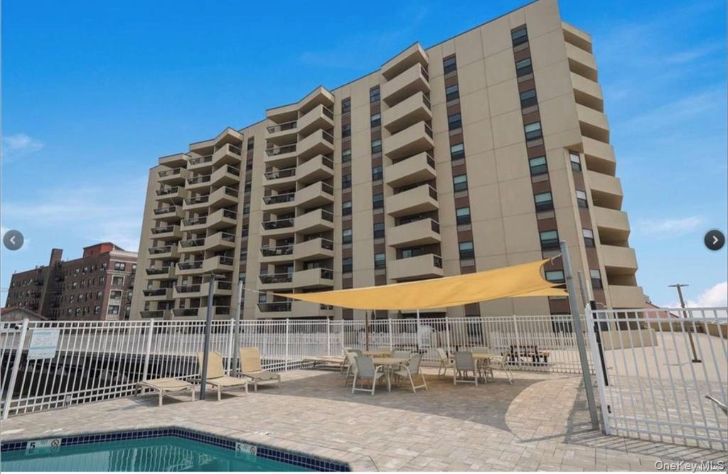 360 Shore Road 8H, Long Beach, NY 11561