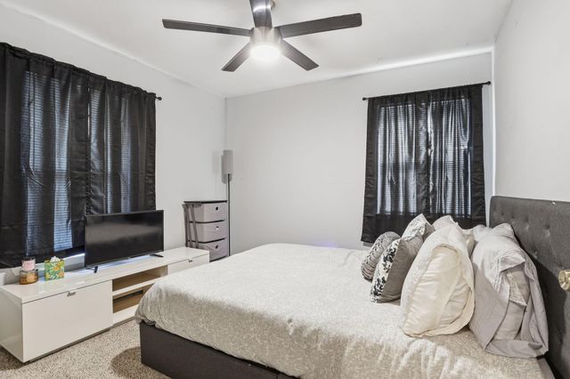 1813 Arkansas Street, Gainesville, TX 76240
