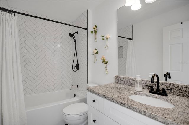 128 CARMEL BAY DRIVE, Sanford, FL 32771