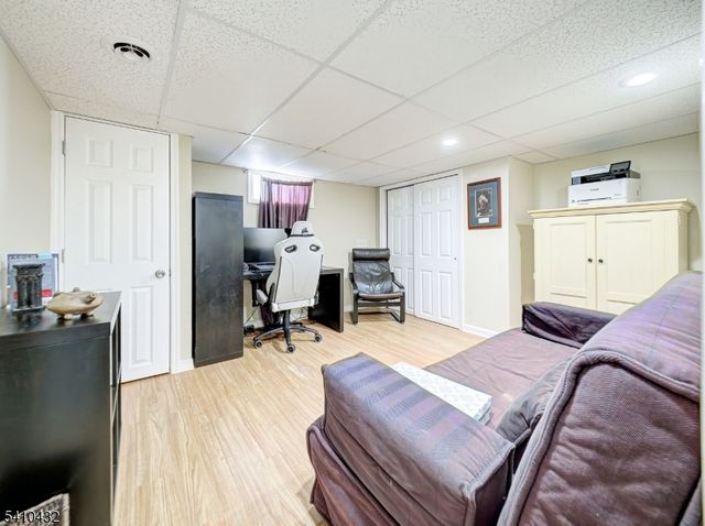 125 Hillcrest Dr, Milford Boro, NJ 08848