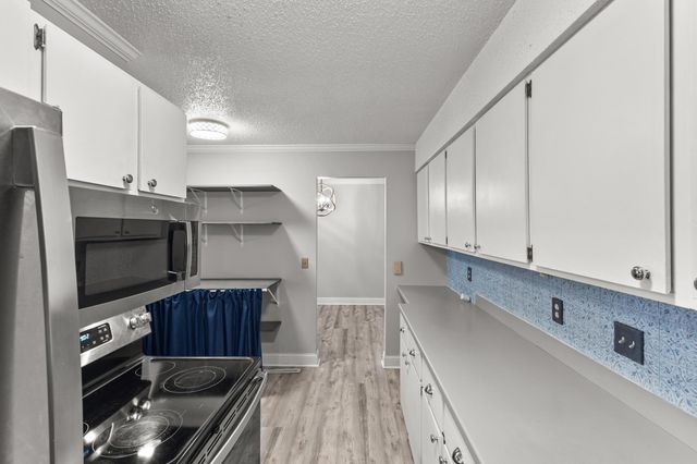 4521 Cedar Lake Road S, Saint Louis Park, MN 55416