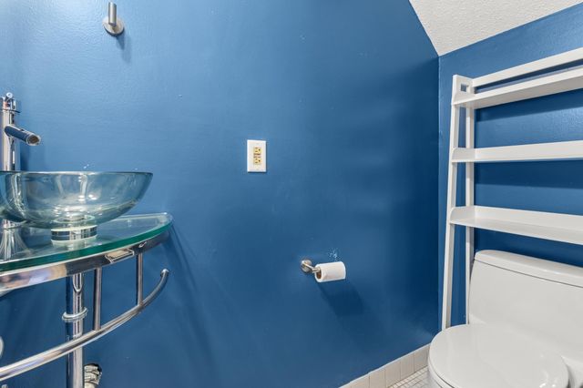 4521 Cedar Lake Road S, Saint Louis Park, MN 55416