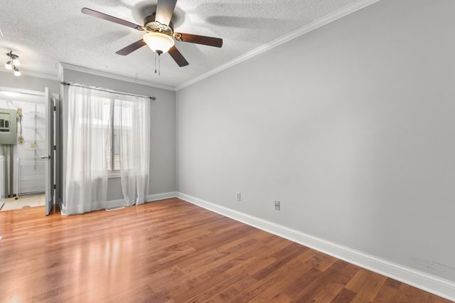 4521 Cedar Lake Road S, Saint Louis Park, MN 55416