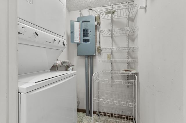 4521 Cedar Lake Road S, Saint Louis Park, MN 55416