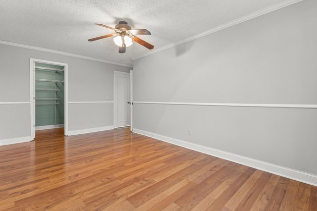 4521 Cedar Lake Road S, Saint Louis Park, MN 55416