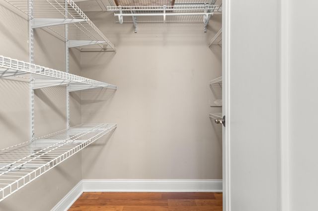 4521 Cedar Lake Road S, Saint Louis Park, MN 55416