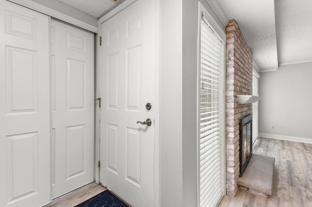 4521 Cedar Lake Road S, Saint Louis Park, MN 55416