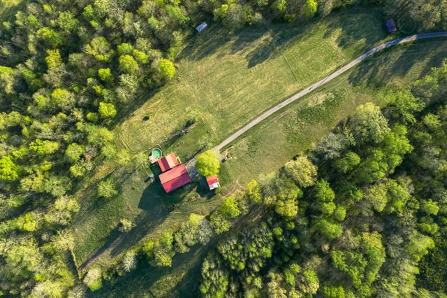4231 Lylewood Rd, Indian Mound, TN 37079