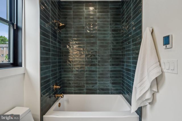 507 S ADAMS ST, Arlington, VA 22204