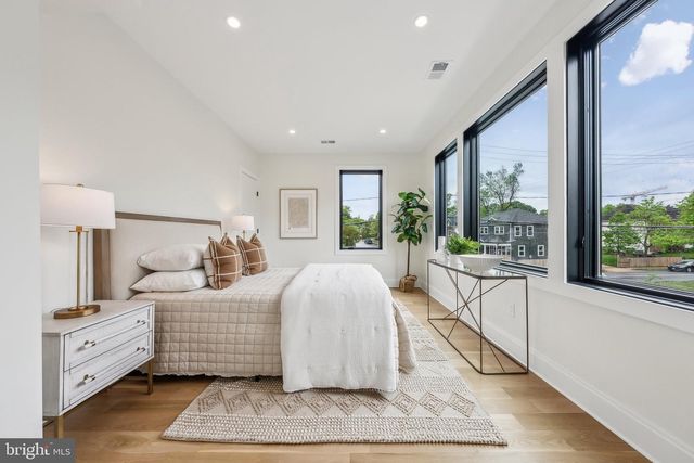 507 S ADAMS ST, Arlington, VA 22204