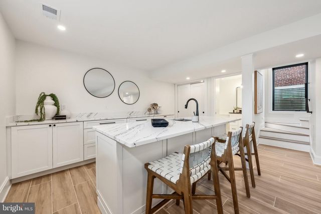 507 S ADAMS ST, Arlington, VA 22204