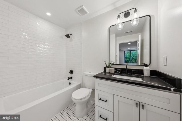 507 S ADAMS ST, Arlington, VA 22204