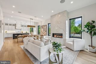 507 S ADAMS ST, Arlington, VA 22204