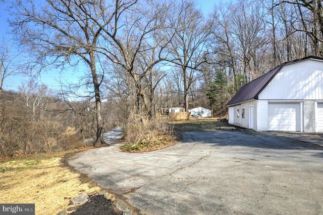 1629 GOOSETOWN RD, Coatesville, PA 19320