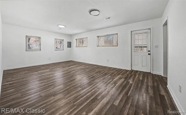 13849 Leonard Avenue, Warren, MI 48089
