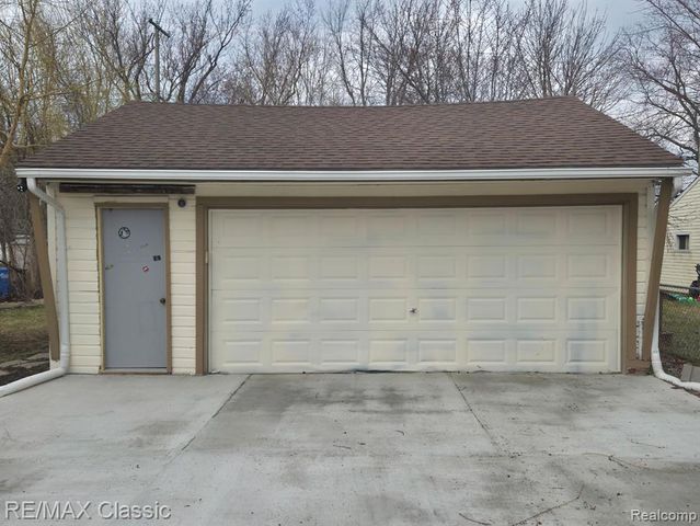 13849 Leonard Avenue, Warren, MI 48089