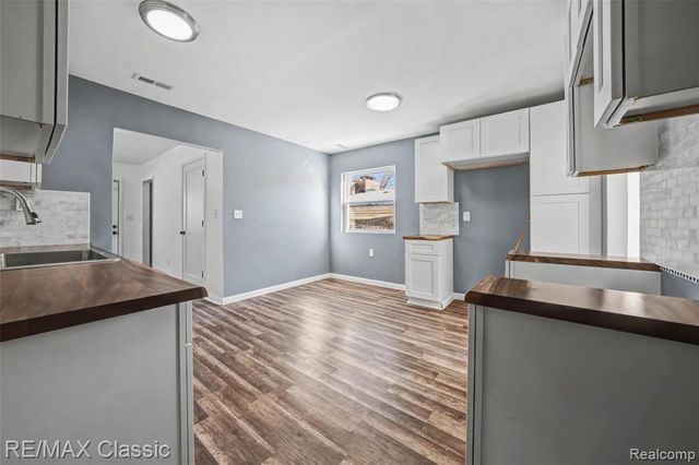 13849 Leonard Avenue, Warren, MI 48089