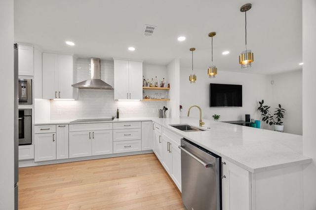 945 Dorothy Street, Houston, TX 77008