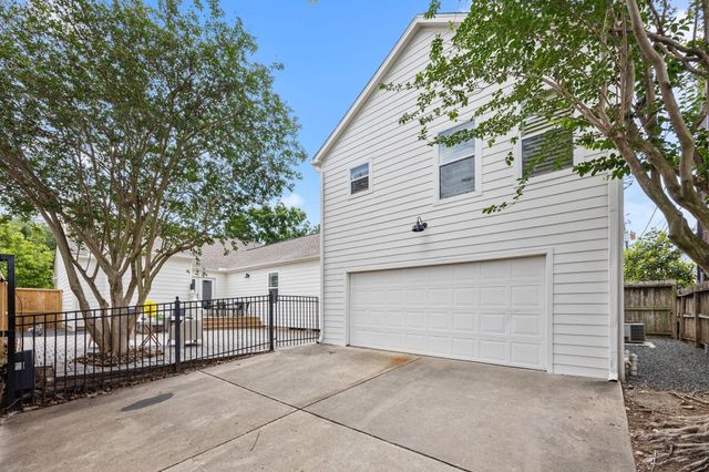 945 Dorothy Street, Houston, TX 77008
