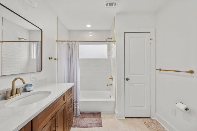 945 Dorothy Street, Houston, TX 77008