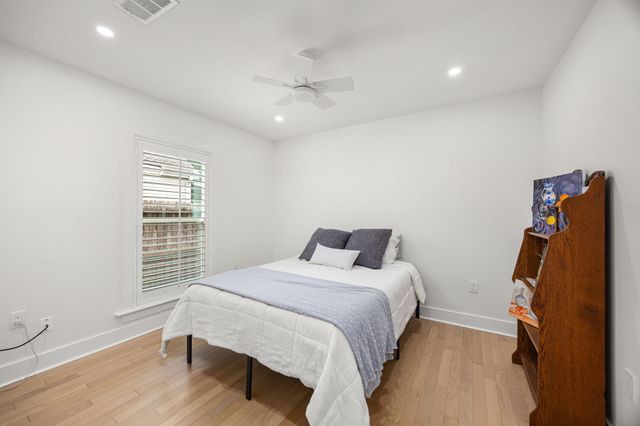 945 Dorothy Street, Houston, TX 77008