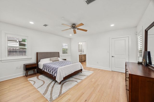 945 Dorothy Street, Houston, TX 77008