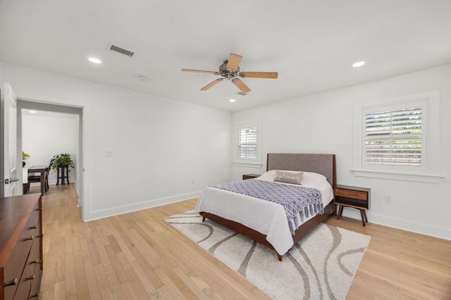 945 Dorothy Street, Houston, TX 77008